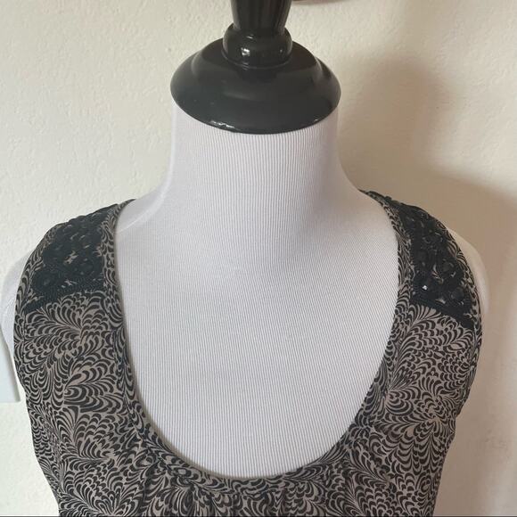 FRENCH CONNECTION Shell Blouse Sleeveless Shoulder Beaded Top Printed Scoop Neck - Picture 3 of 10